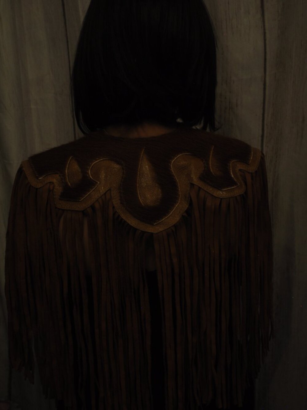 brown cowhide shawl - Picture 3 of 4